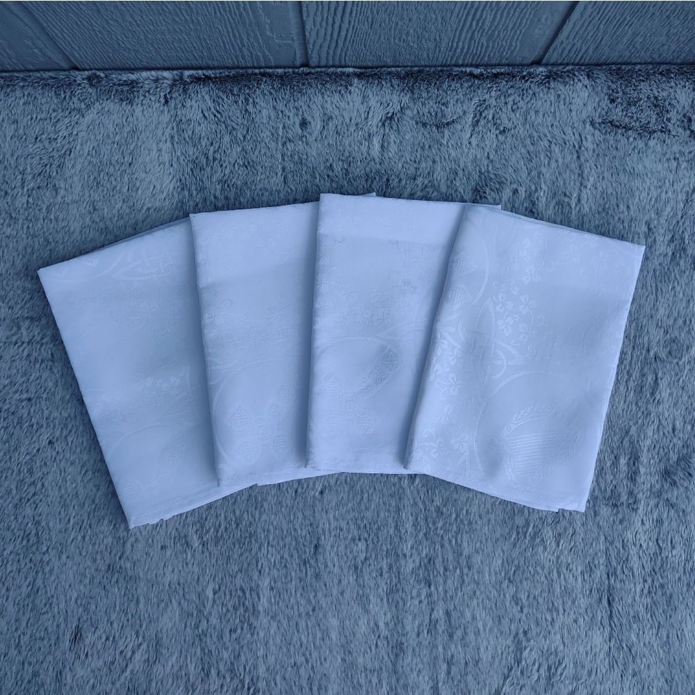 WHITE Embossed Cloth Napkins Set‎ of 4